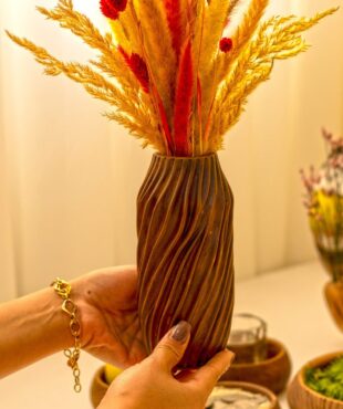 قالب سیلیکونی گلدان طرح چوب ساختهشده توسط مجموعه اهرا دکوراتیو