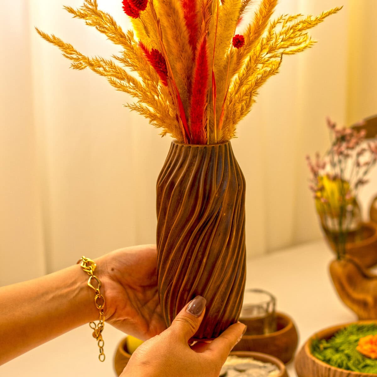 قالب سیلیکونی گلدان طرح چوب ساختهشده توسط مجموعه اهرا دکوراتیو