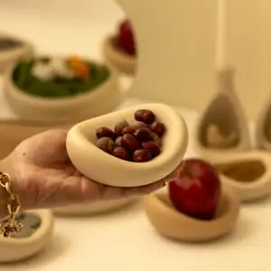 قالب سیلیکونی ظرف هفتسین دفرمه قالب سیلیکونی ظرف هفتسین دفرمه ساختهشده توسط مجموعه اهرا دکوراتیو