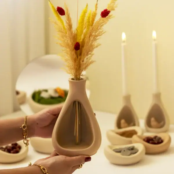 قالب سیلیکونی گلدان دفرمه خروجی قالب سیلیکونی گلدان دفرمه پس از قالبگیری