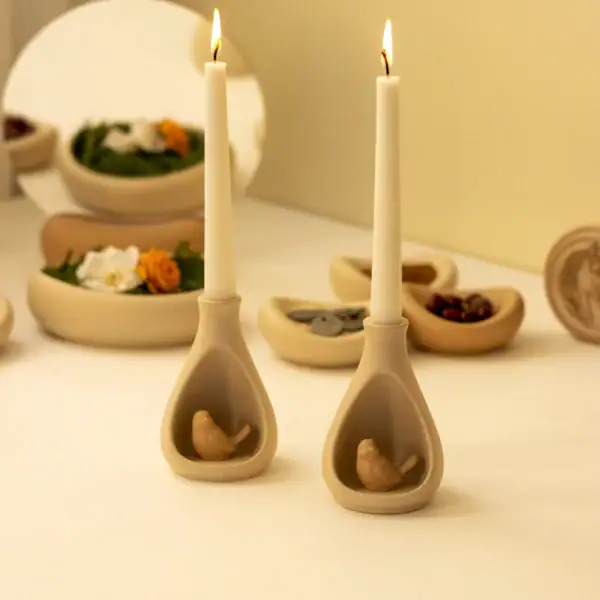 قالب سیلیکونی شمعدان دفرمه قالب سیلیکونی شمعدان دفرمه ساختهشده توسط مجموعه اهرا دکوراتیو