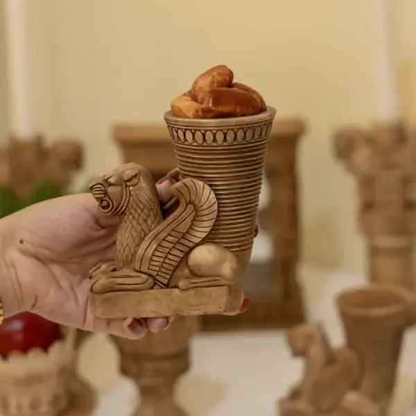 قالب سیلیکونی هفتسین تکوک هخامنشی قالب سیلیکونی هفتسین تکوک هخامنشی ساختهشده توسط مجموعه اهرا دکوراتیو