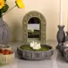 چیدمان دکوراتیو کاسه سبزه ست هفت سین ترنج روی میز پذیرایی نوروز
